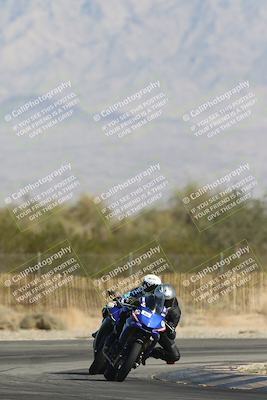 media/Oct-30-2025-Racers Edge (Thu) [[dabbdaf680]]/3-B Group/Session 2 Turn 2/